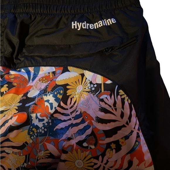 The North Face Women’s Hydrenaline Floral Print Joggers - Picture 9 of 9